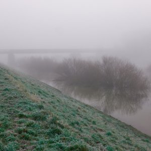 Eisenbahnbrücke über den Lippedeich...... Werner Schuffenhauer